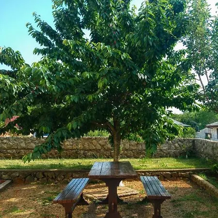 Guest house Dadic Malinska